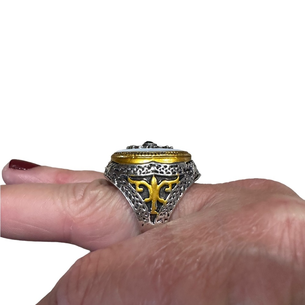 Vintage Style Unisex Gold and Silver Ring - Picture 2 of 7